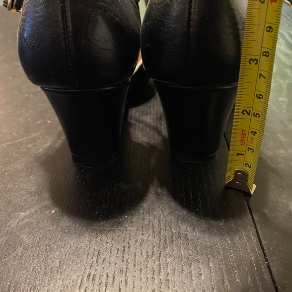 BAIT closed toed heels - 7.5 - Picture 3 of 3